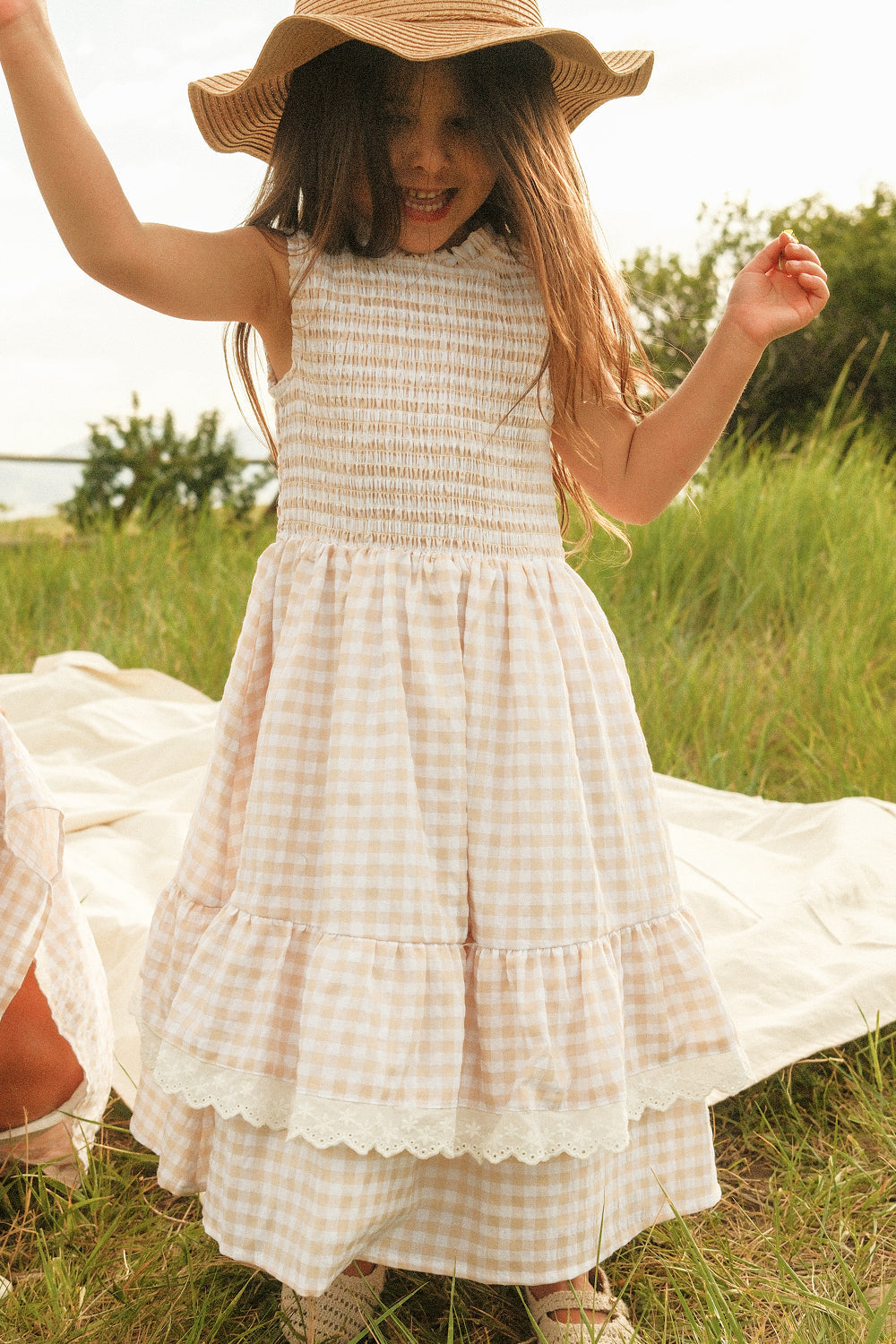 cream sleeveless dress Mini Presley in Gingham 6/7 Dress code for the Petite family pictures sewing patterns Color:Red As Picture Pair it with white