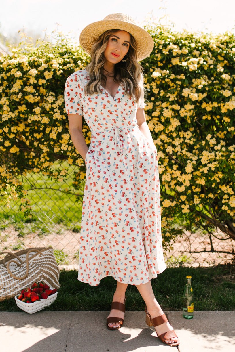 Lucy Dress in Strawberry Fields – Ivy City Co