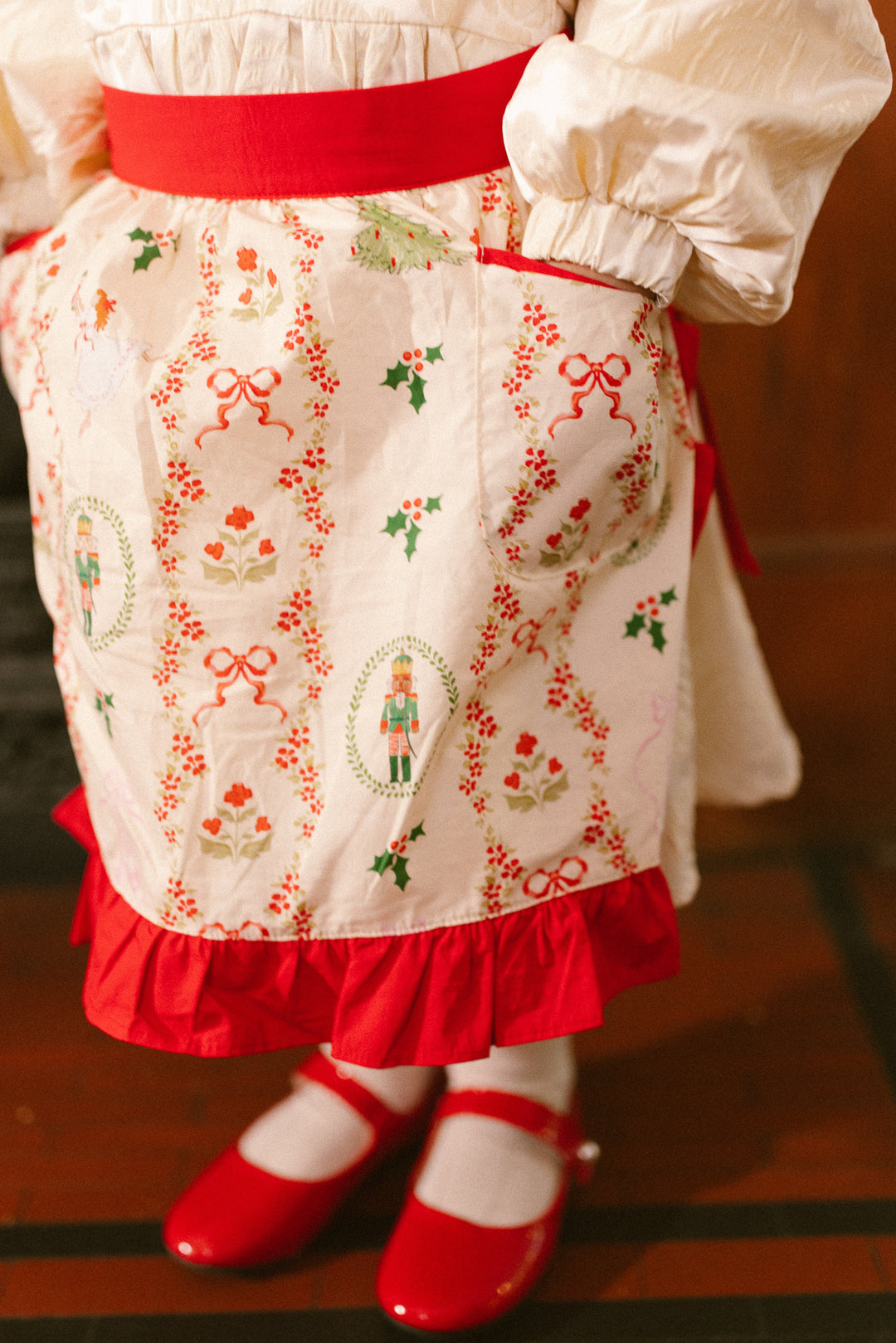 Mini Ivy Half Apron in Yuletide Cotton