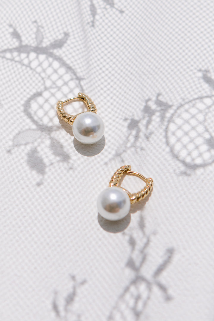 Gold Twist Pearl Earrings