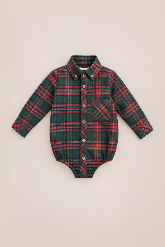 Dress your little one in festive style with the Ivy City Co Baby Boys John Romper in Evergreen Plaid. Featuring a classic red and green plaid pattern, this long-sleeve bodysuit is designed with a button-down front, collar, and chest pocket—making it the perfect baby holiday outfit. Expertly crafted from 100% cotton for all-day comfort.
