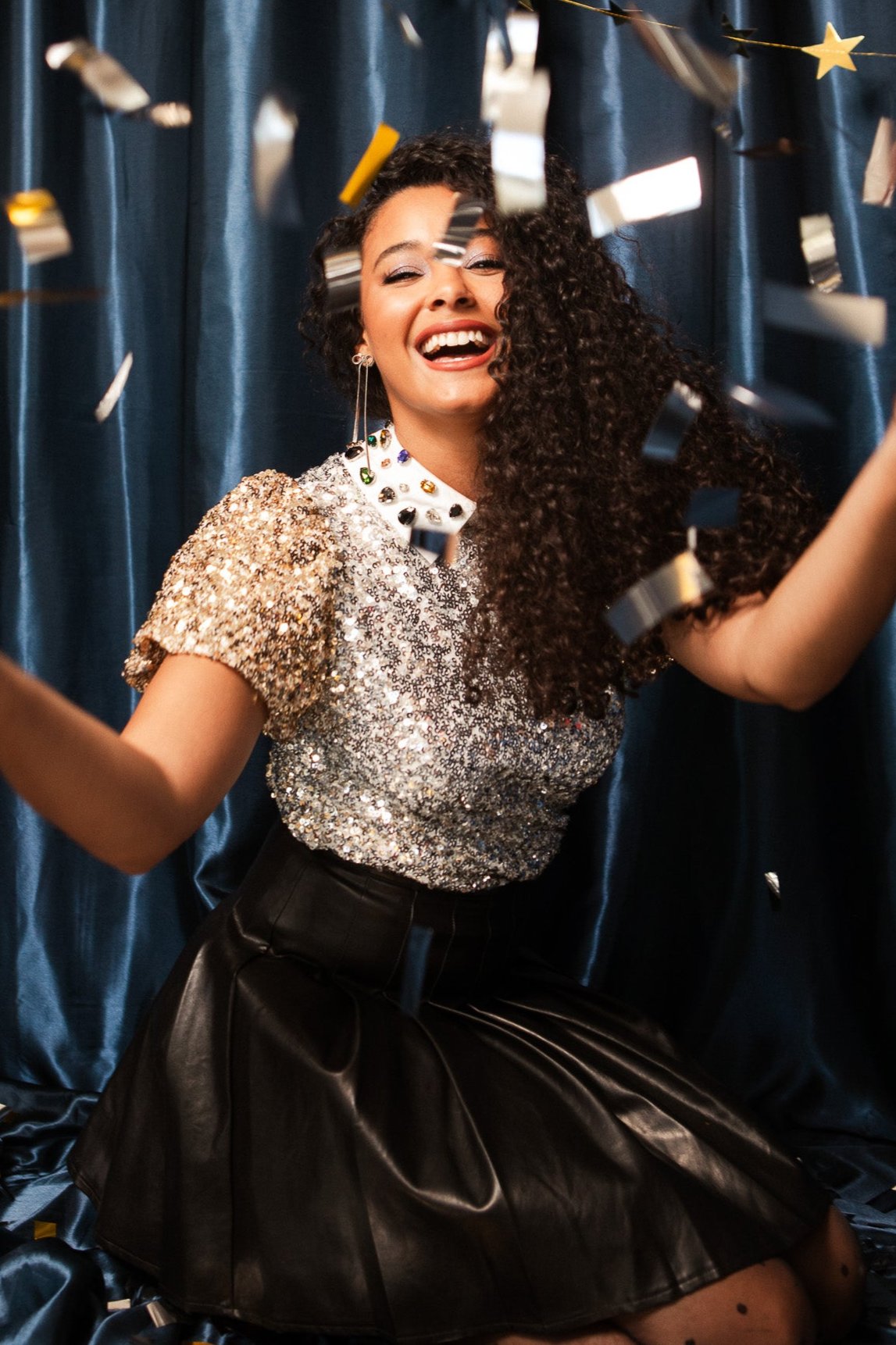 大人上品なおすすめコーデ Metallic in Top Bedazzle Sequin Co City Ivy – SALE FINAL - トップス