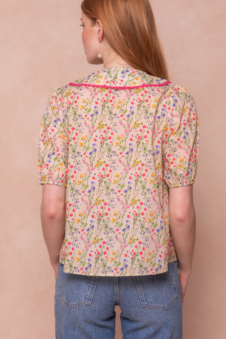 Betty Blouse in Floral