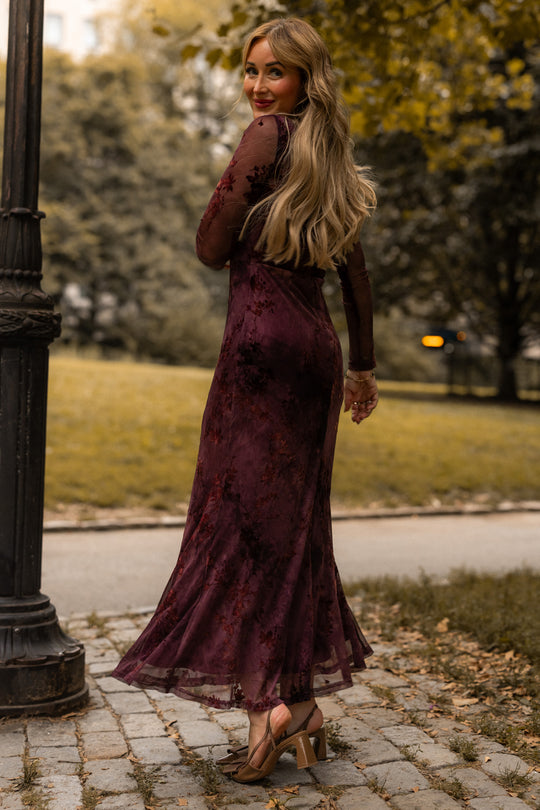 blair ladies dresses Dress in Maroon Burnout Floral – Ivy City Co Size:UK 10 (M) Beckett Small Dresser Madison Lay flat to dry 18Q