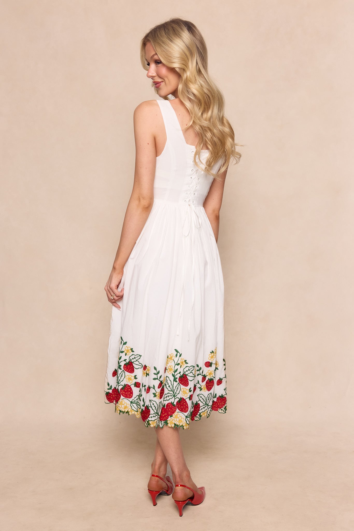 Clarissa Dress in Strawberry – Ivy City Co