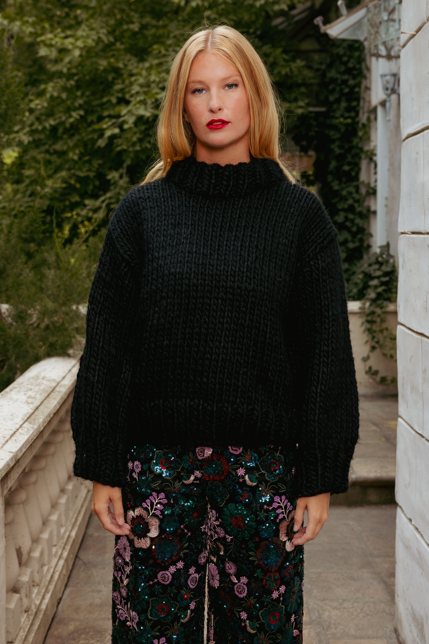 Ira Sweater in Black – Ivy City Co