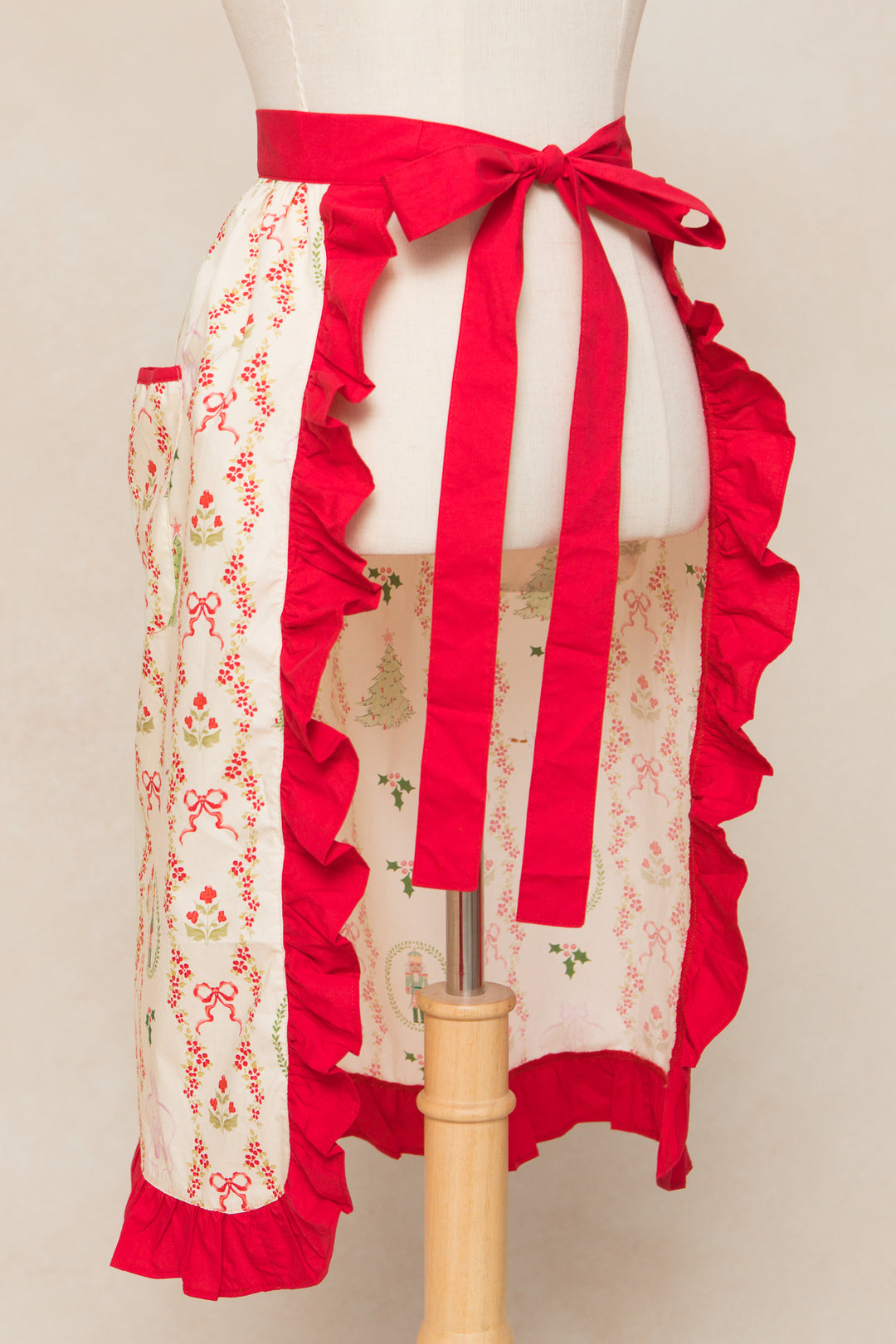 Ivy Half Apron in Yuletide Cotton