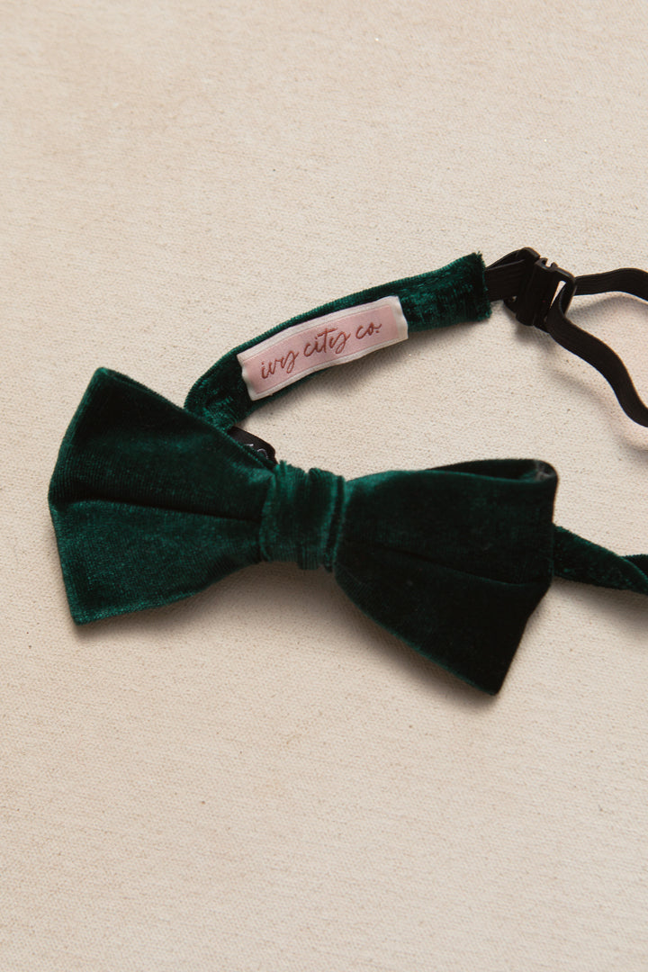 Bow Ties in Cleopatra Emerald Velvet