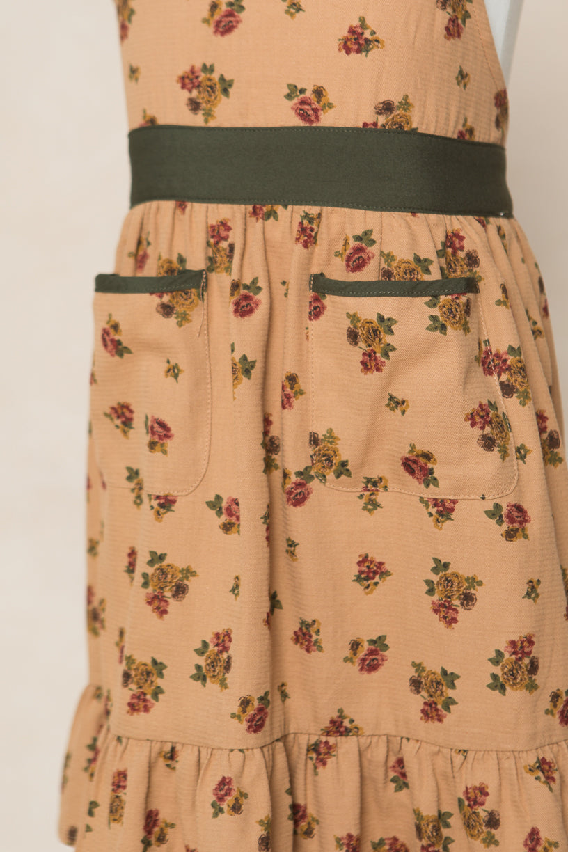 Mini Ivy Apron in Roselyn Tan Floral Cotton