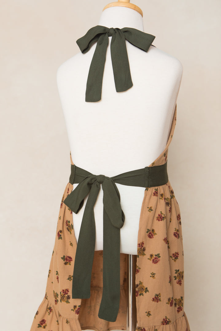 Mini Ivy Apron in Roselyn Tan Floral Cotton