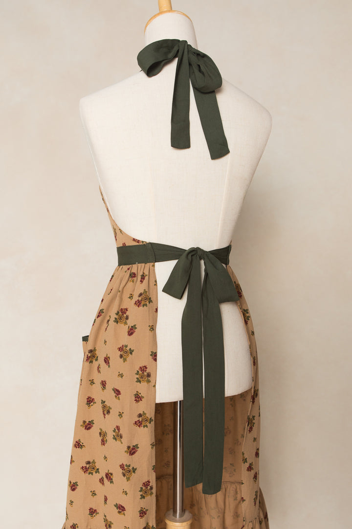 Ivy Apron in Roselyn Tan Floral Cotton