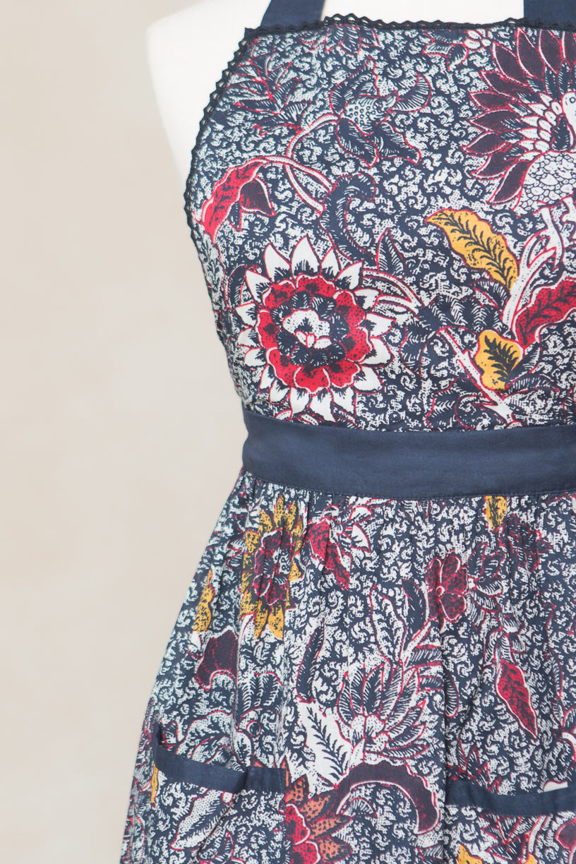 Ivy Apron in Roselyn Navy Floral Cotton