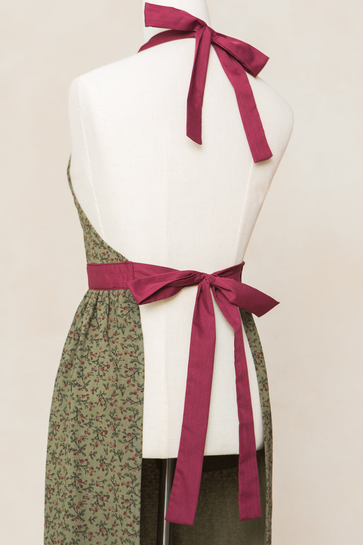 Ivy Apron in Teagan Green Floral Cotton