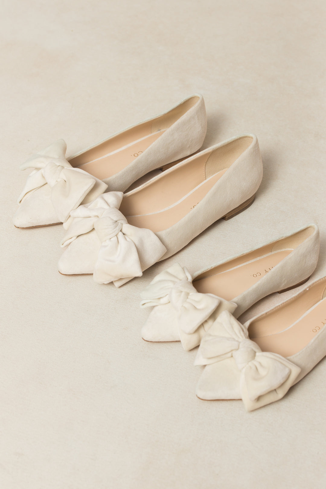 Mini Ivy Bow Flat in Cream