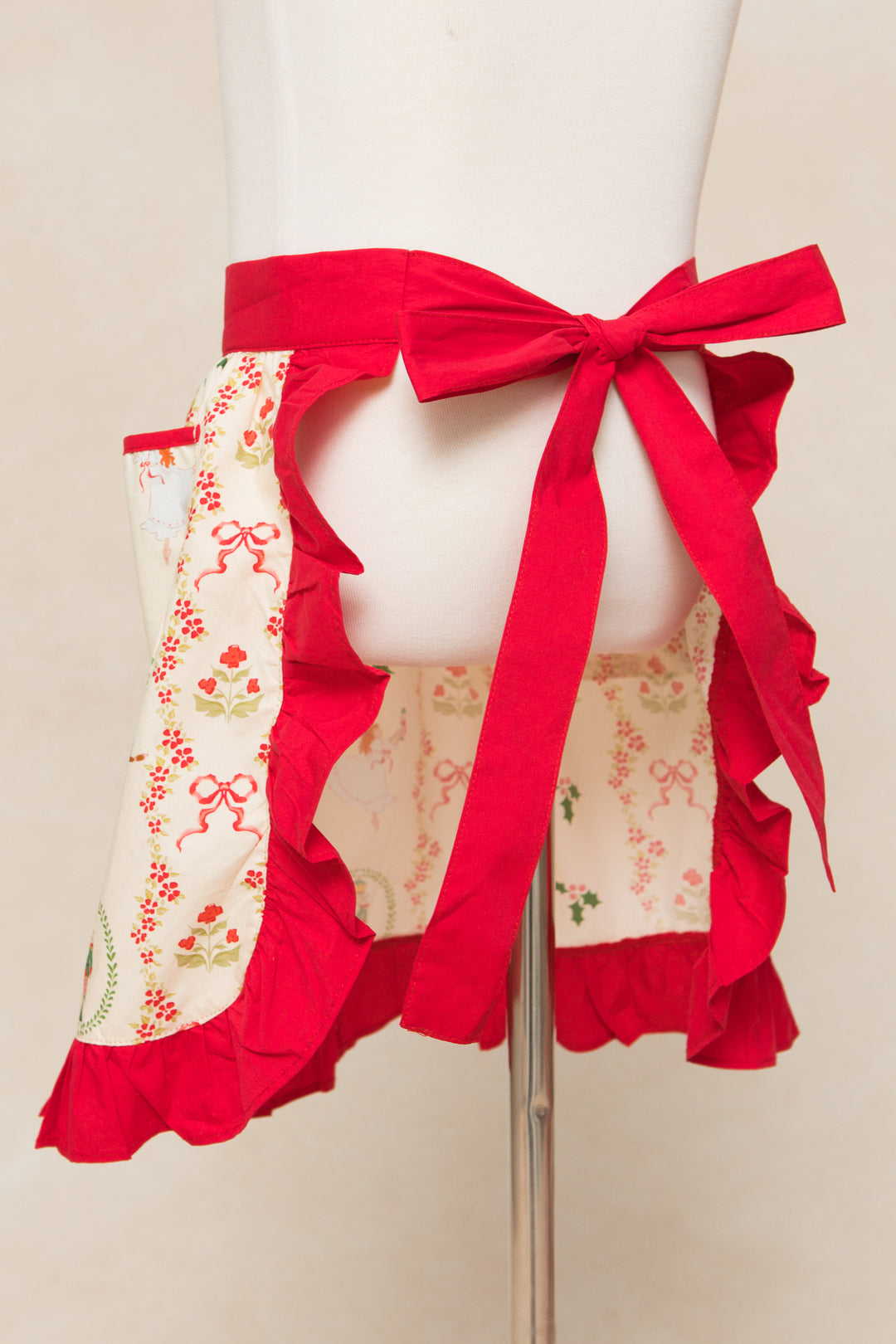 Mini Ivy Half Apron in Yuletide Cotton