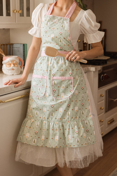 Ivy Apron in Merry Mail