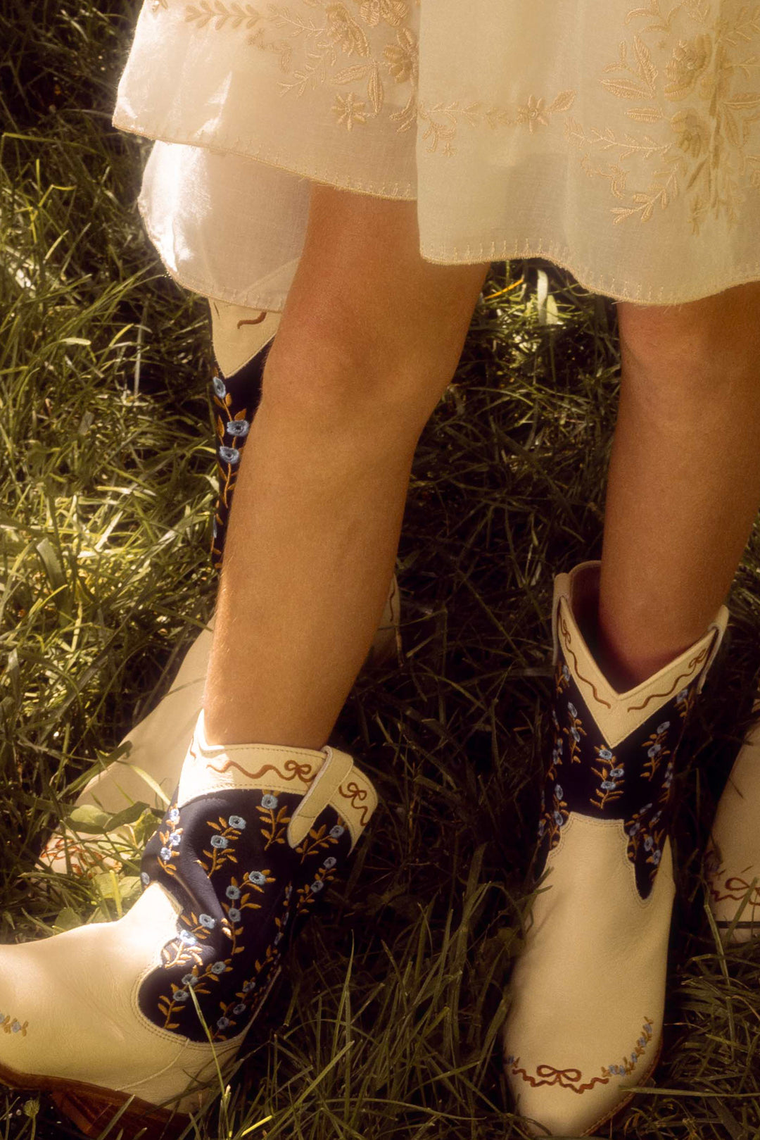 Mini Rosemary Cowgirl Boots in Cream & Navy