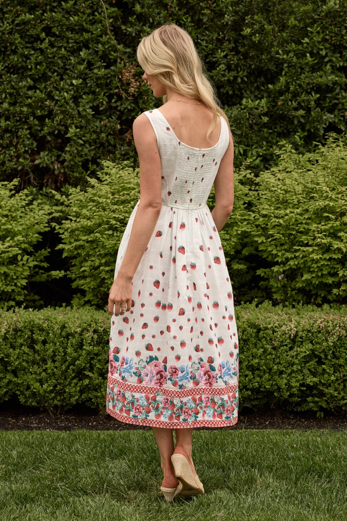 Sadie Dress in Strawberry Vintage Tier – Ivy City Co