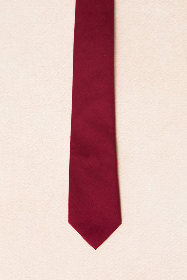 Mens Max Tie in Maroon