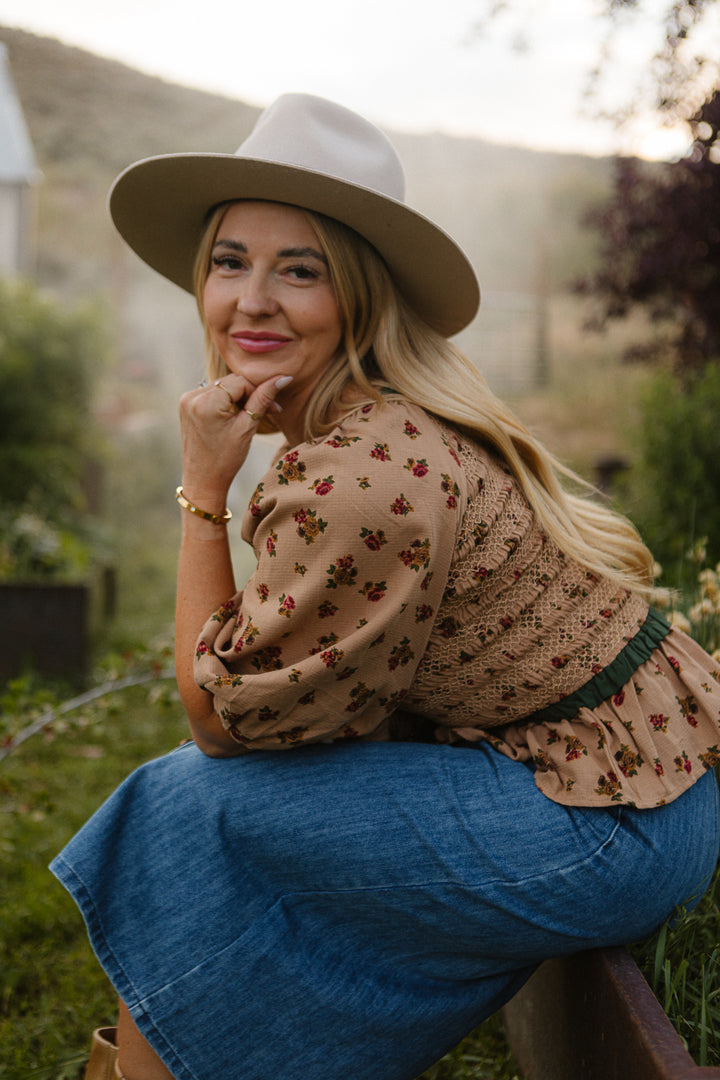 Roselyn Top in Tan Floral