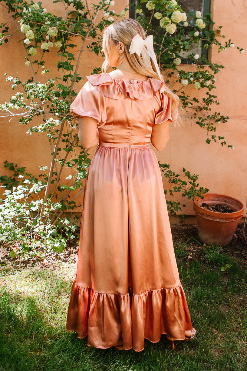 Billie Dress in Apricot Crush Satin – Ivy City Co