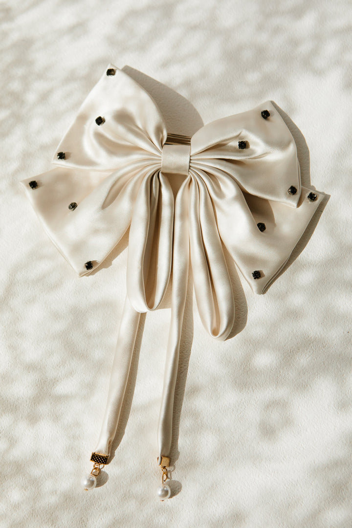 Ivory with Pearl Strings Bow Clip