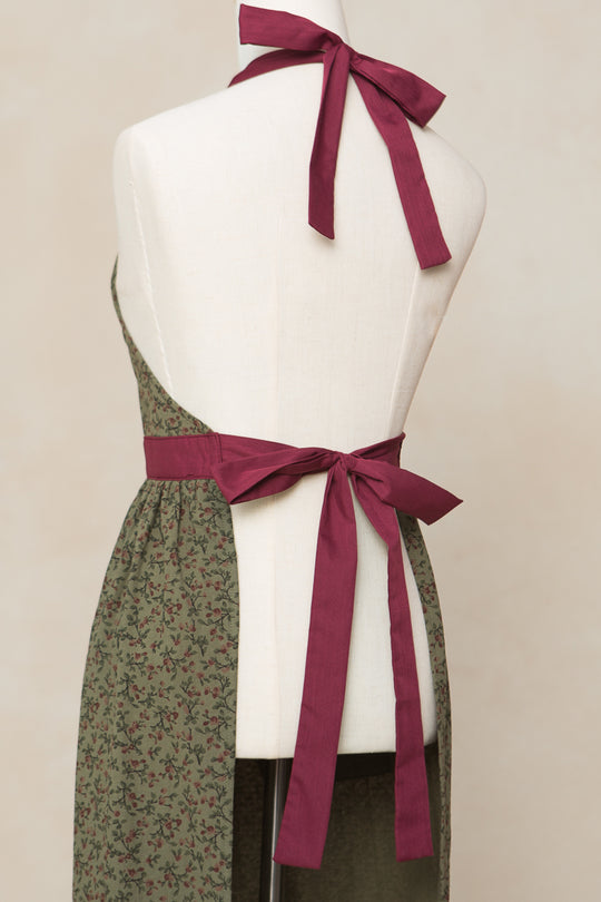 Ivy Apron in Teagan Green Floral Cotton