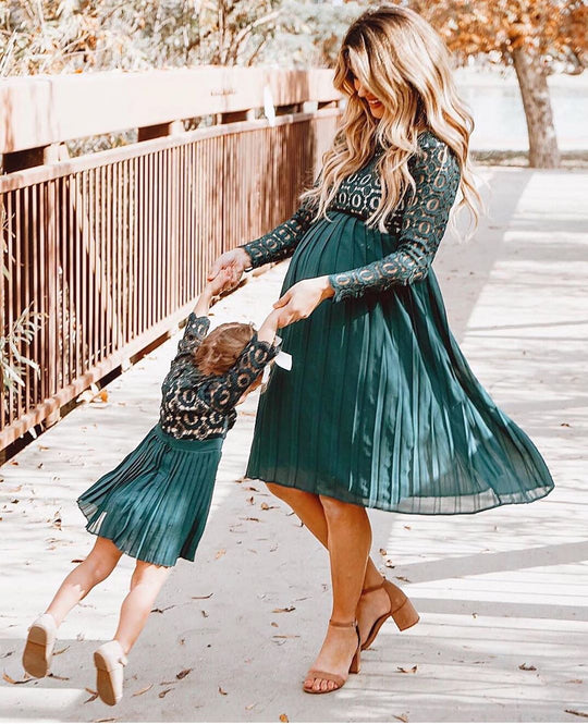 Arabella Lace Dress in Hunter Green