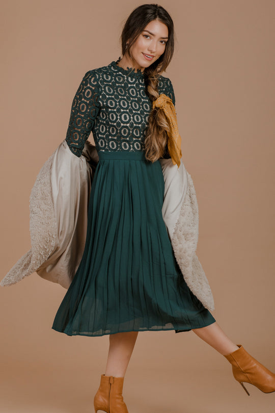 Arabella Lace Dress in Hunter Green