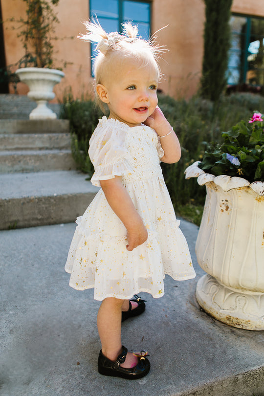 model:Hattie|9-12M