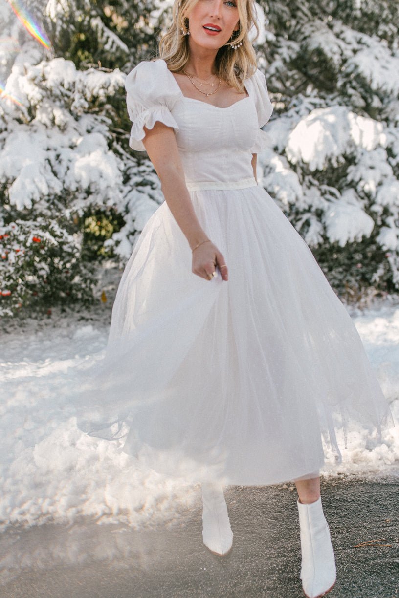 Ballerina Dress in White – Ivy City Co