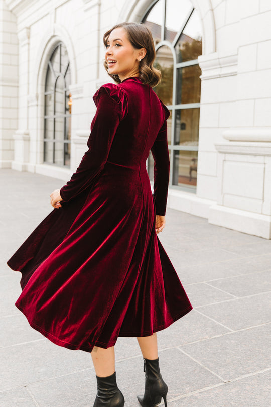 La La Lady Dress in Wine